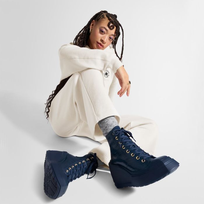 Толстовка CONVERSE PREMIUM HOLIDAY HOODIE - 10027065-286